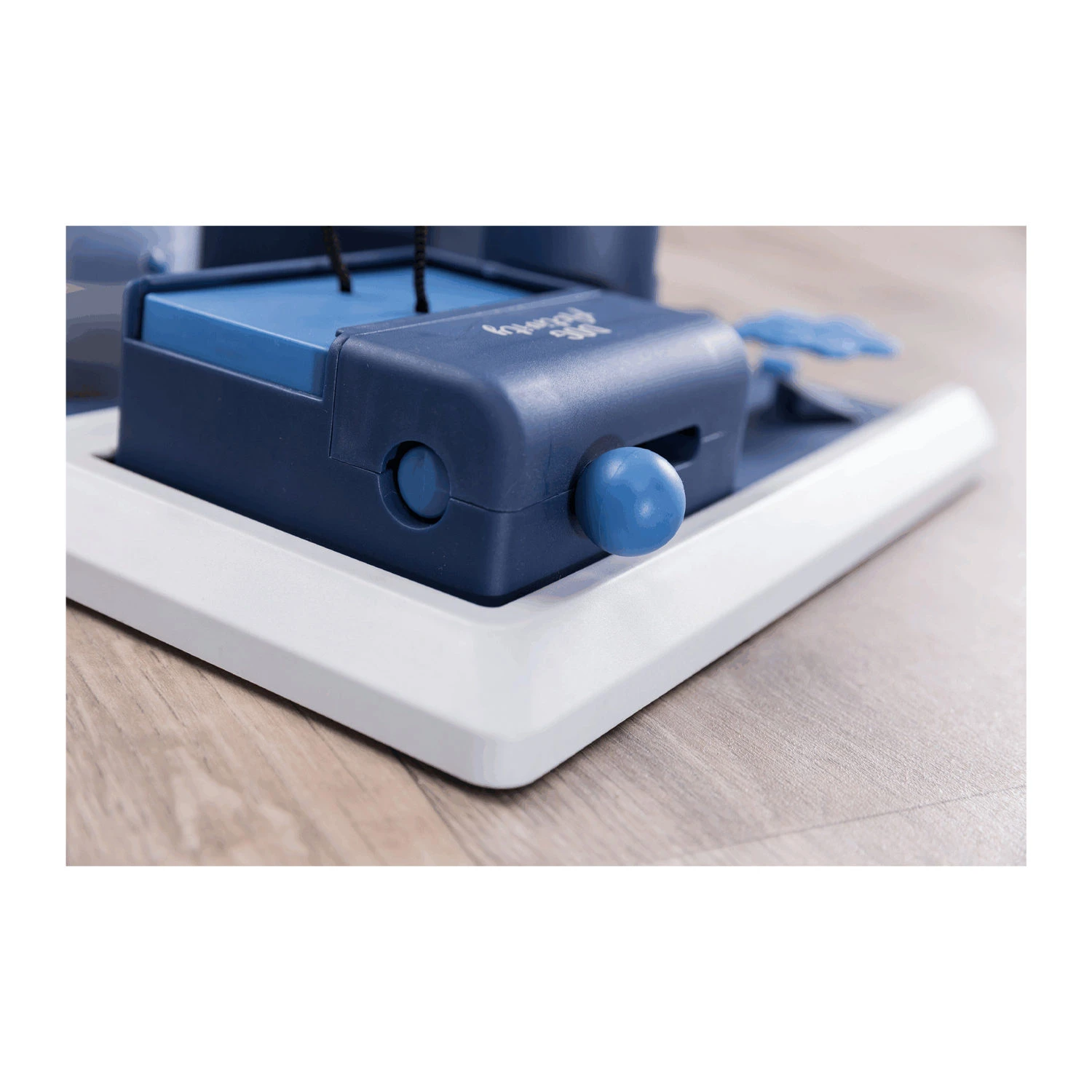 Trixie Dog Activity Poker Box 2 7 Trixie Dog Activity Poker Box 2 - Afbeelding 5